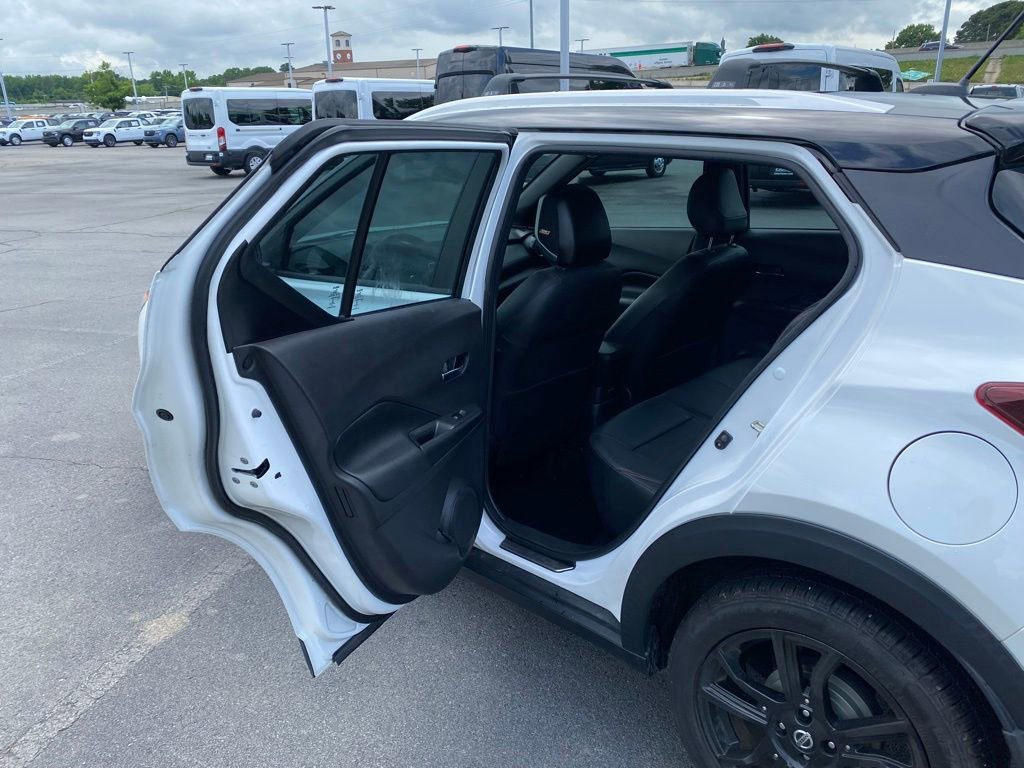 Used 2020 Nissan Kicks SR w/ SR Premium Package FWD image 27