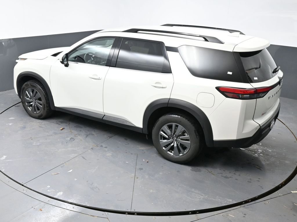 Used 2024 Nissan Pathfinder SV image 46