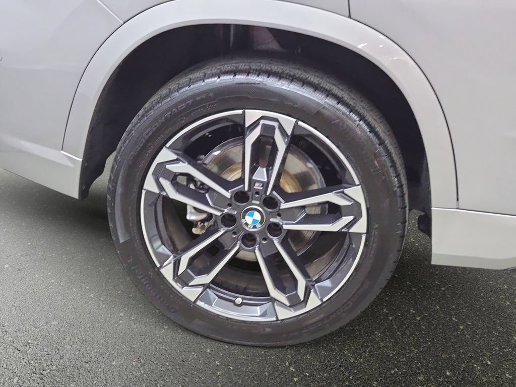 Used 2026 BMW X1 xDrive28i w/ M Sport Package AWD/4WD image 34