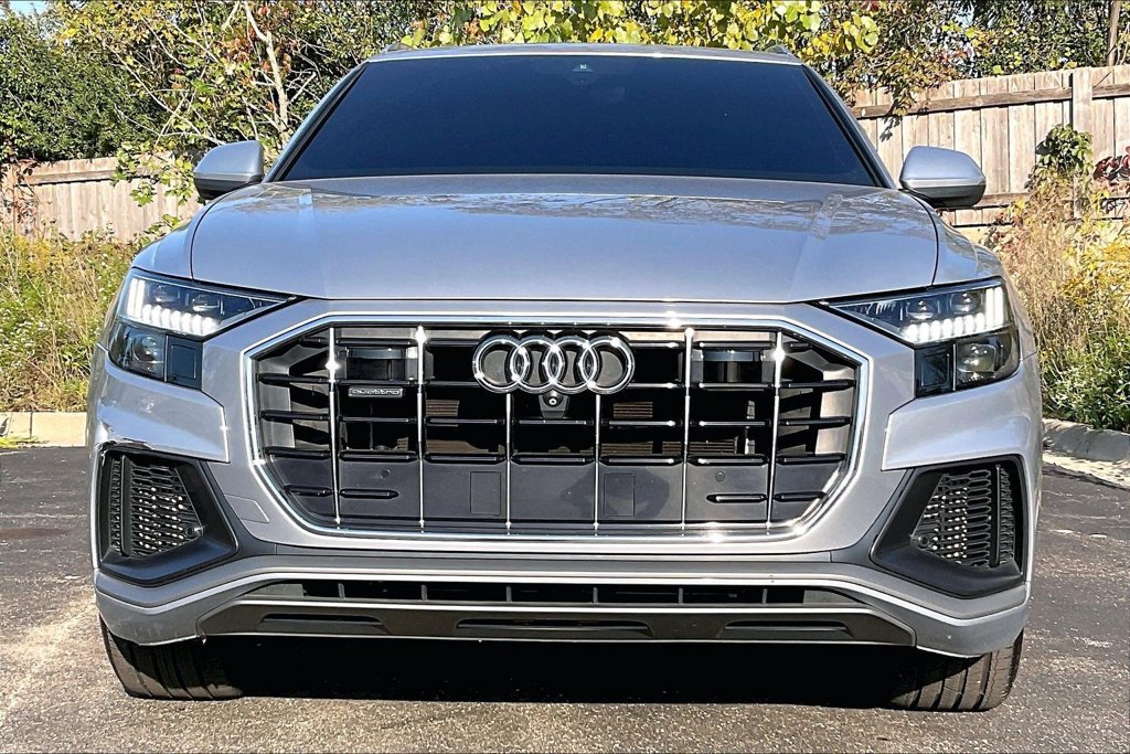 Used 2021 Audi Q8 Prestige w/ Prestige Package AWD/4WD image 3