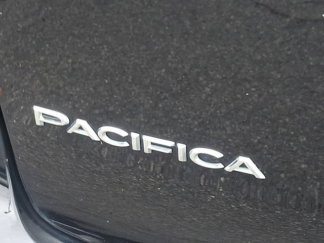 Used 2025 Chrysler Pacifica Select FWD image 29