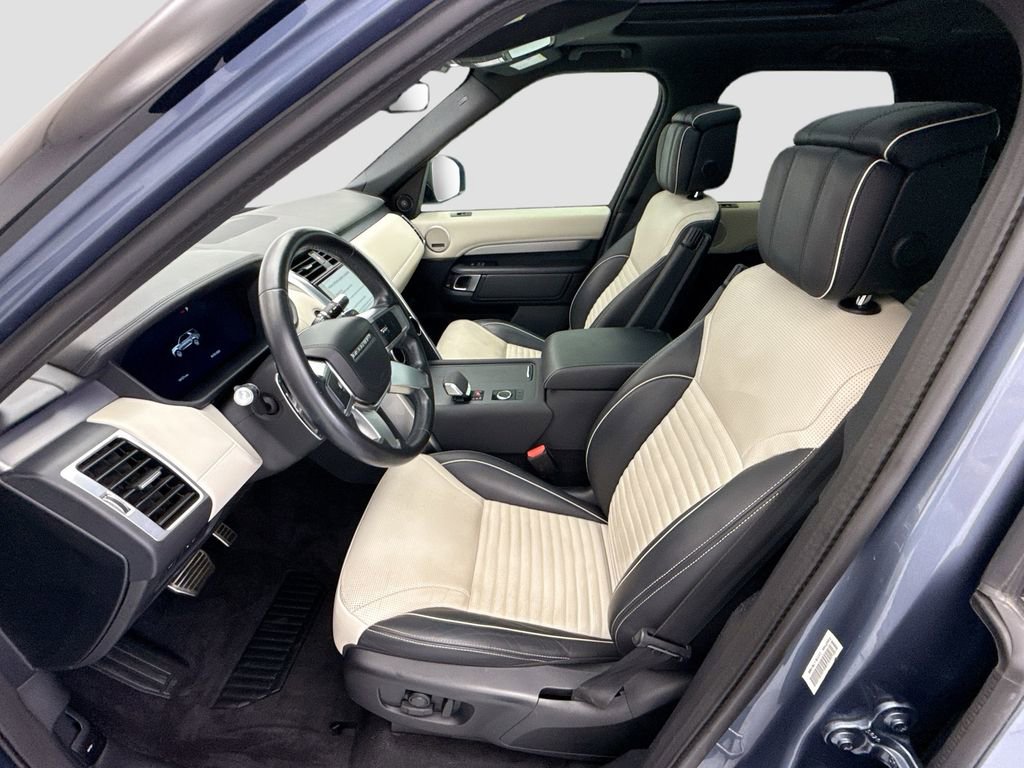 Used 2022 Land Rover Discovery HSE R-Dynamic AWD/4WD image 18