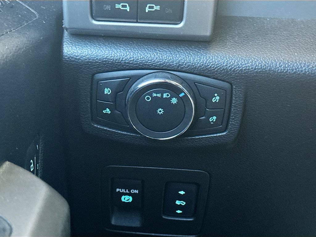 Used 2018 Ford F150 Platinum AWD/4WD image 12