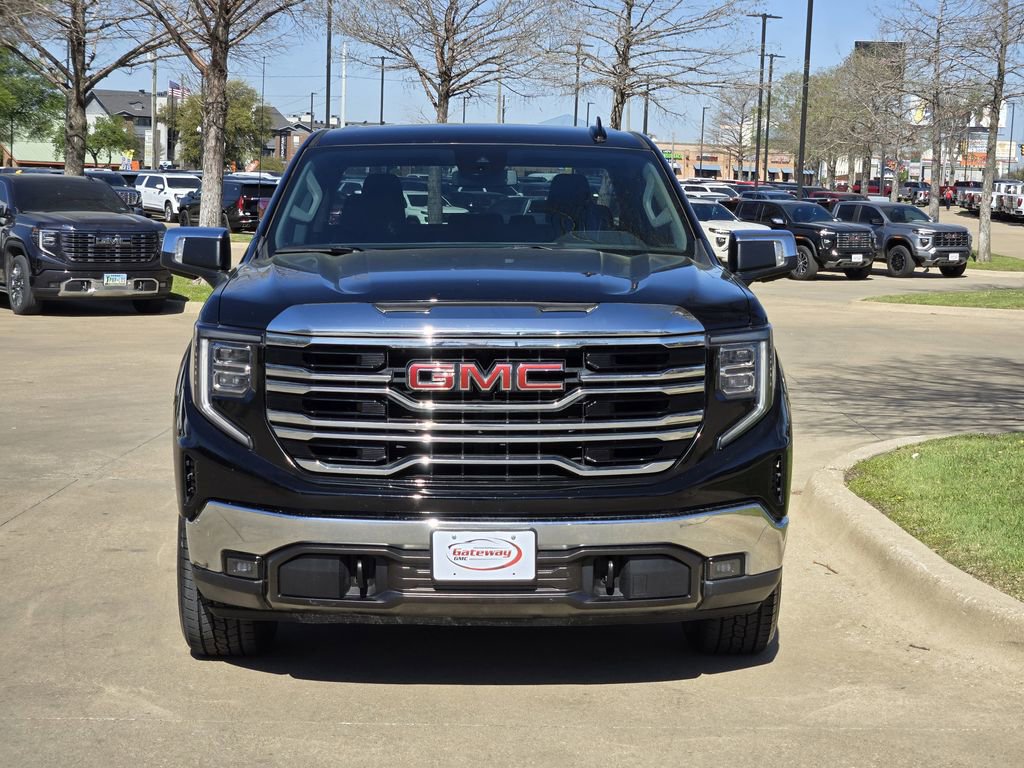 Used 2023 GMC Sierra 1500 SLT image 2