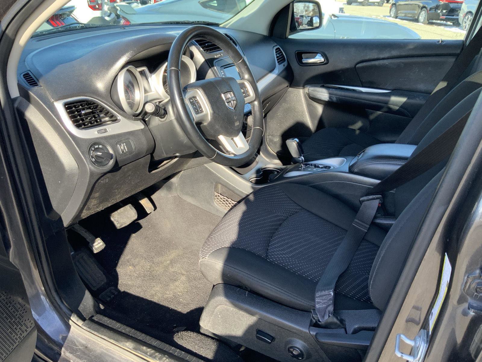 Used 2020 Dodge Journey SE w/ SE Popular Equipment Group image 24