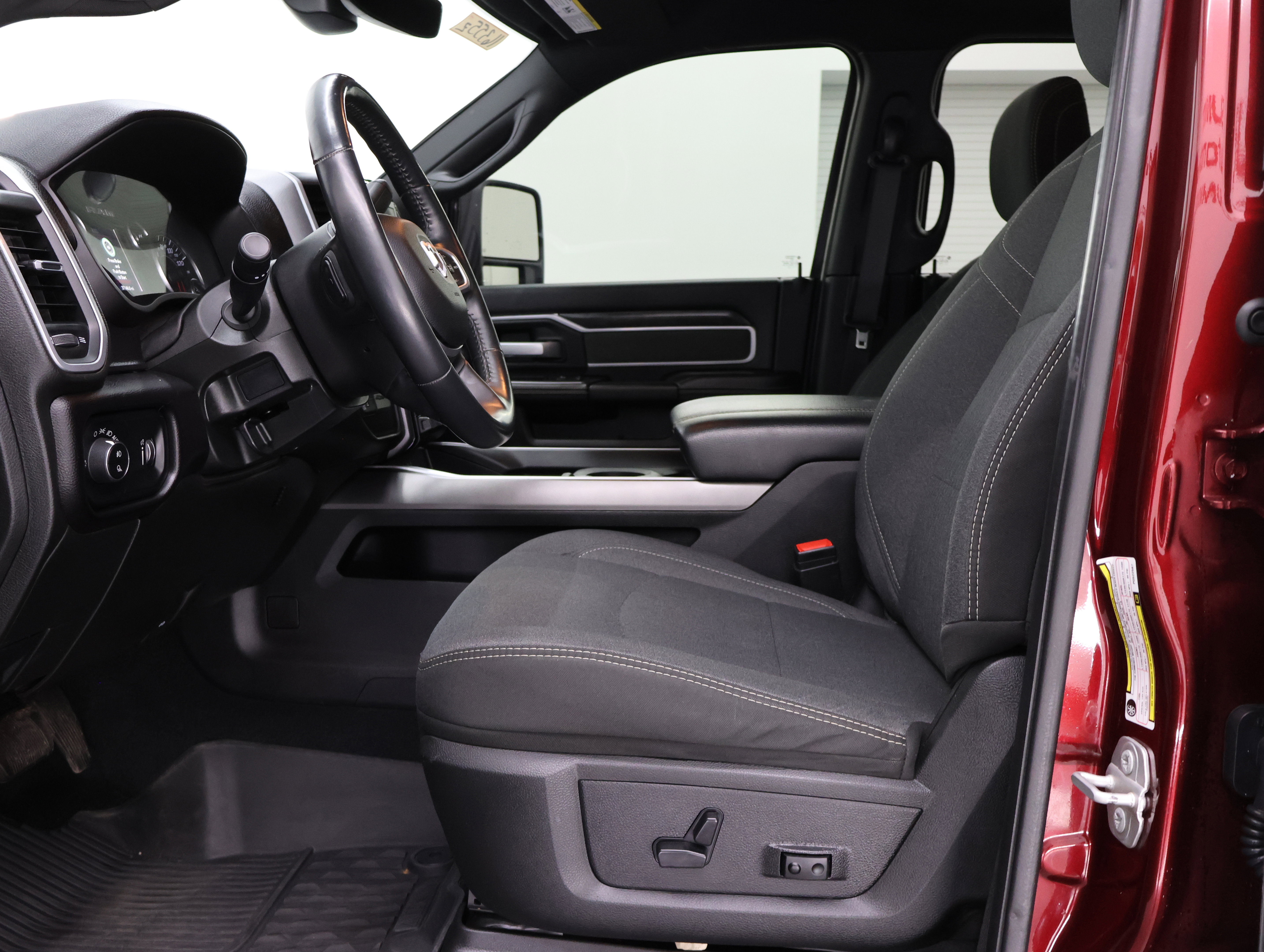 Used 2023 RAM 3500 Big Horn w/ Night Edition AWD/4WD image 8