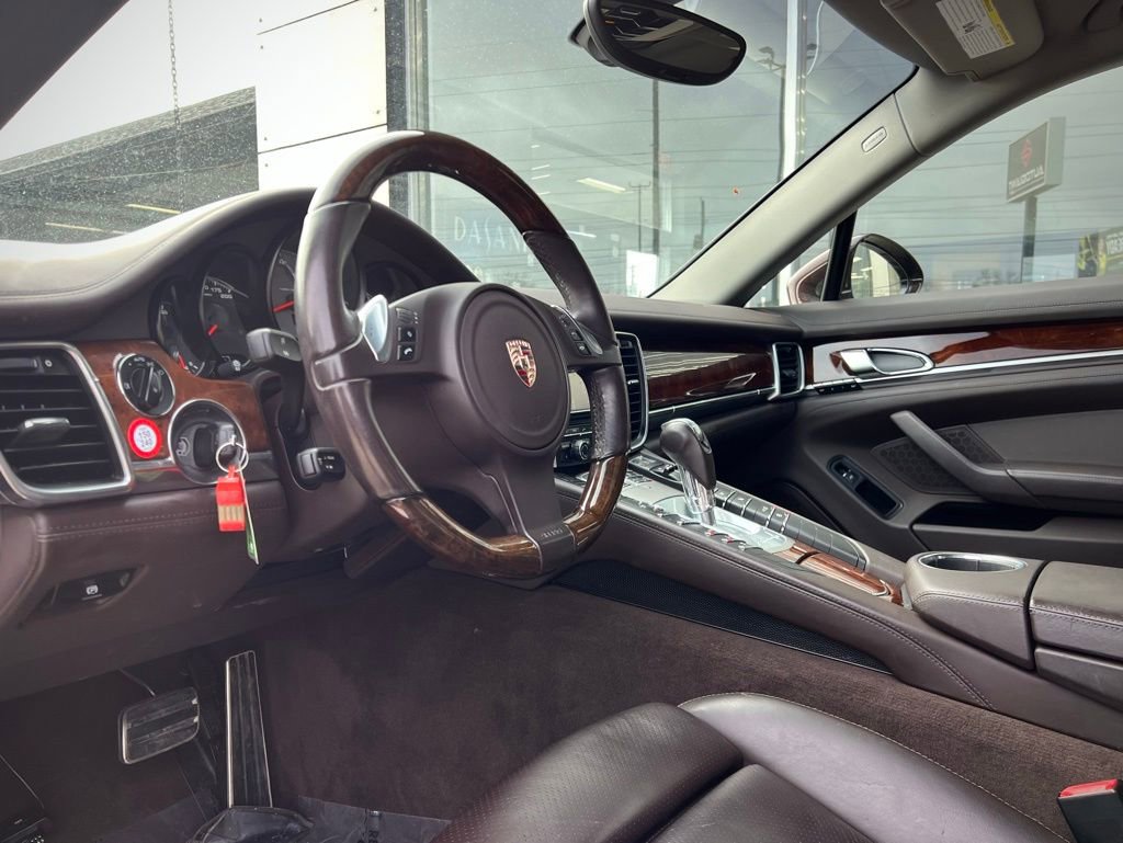 Used 2011 Porsche Panamera S image 2