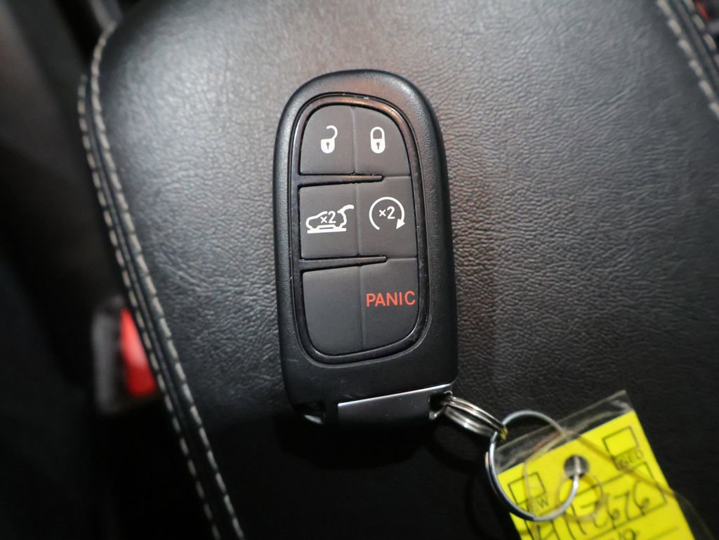 Certified 2019 Jeep Cherokee Limited AWD/4WD image 25
