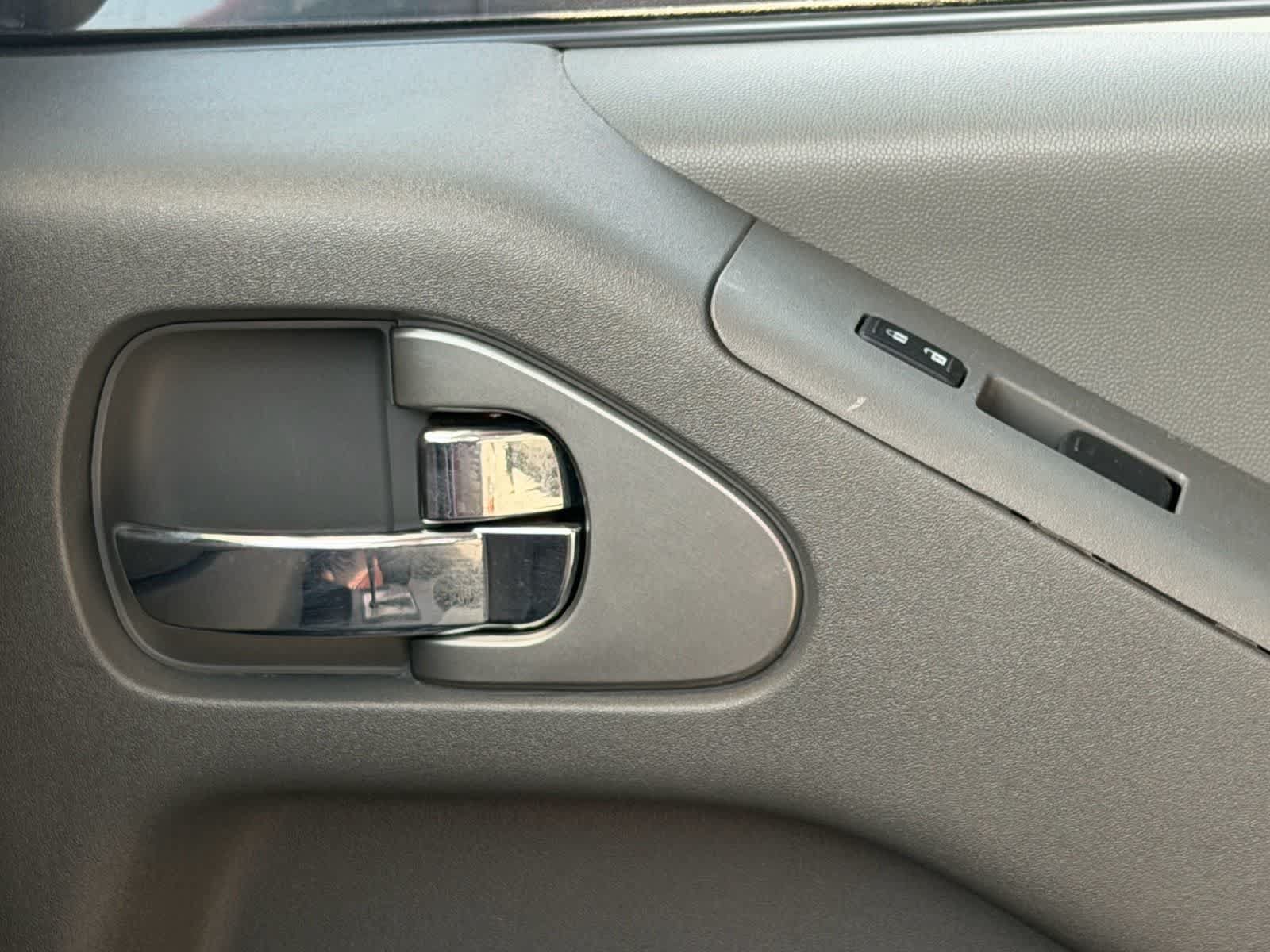 Certified 2019 Nissan Frontier SV RWD image 32