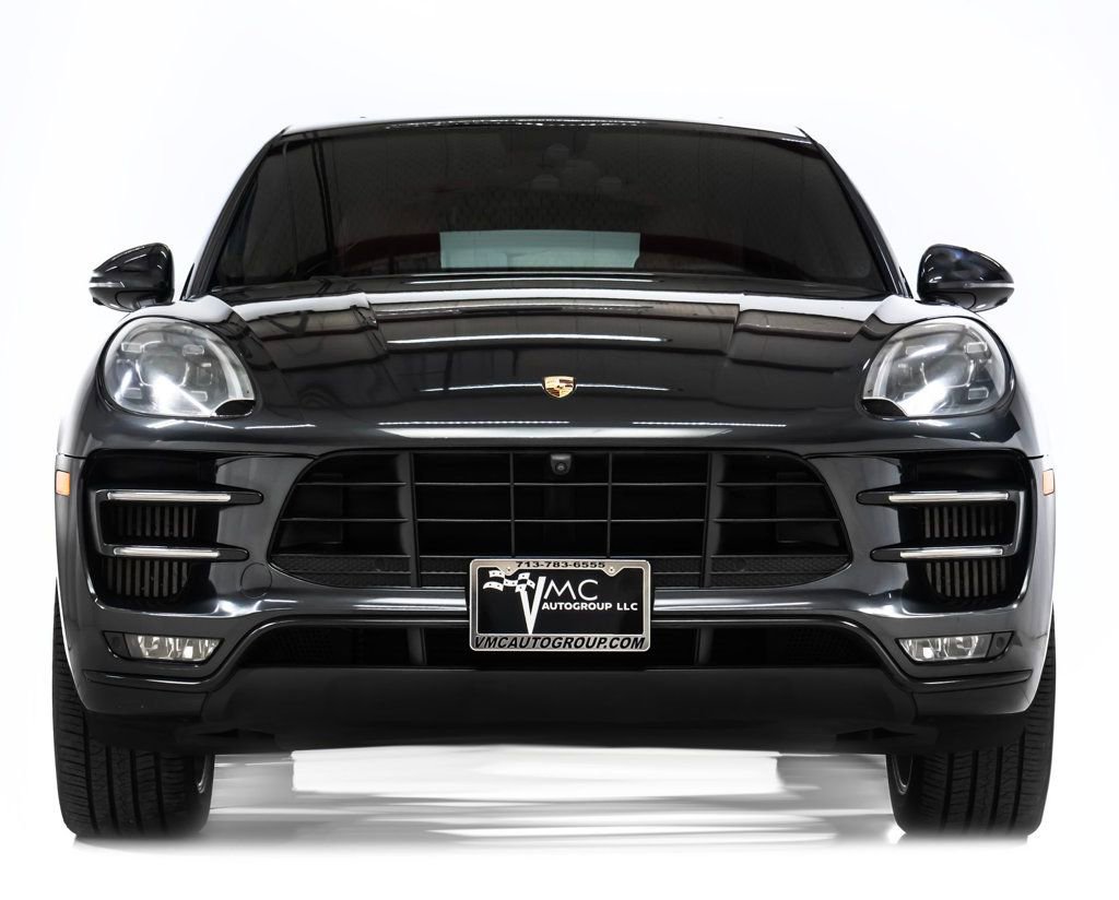 Used 2017 Porsche Macan Turbo image 10
