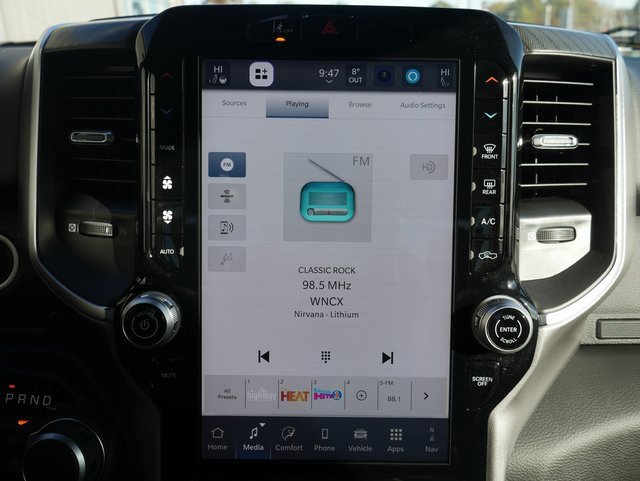 New 2026 RAM 1500 4x4 Crew Cab image 22