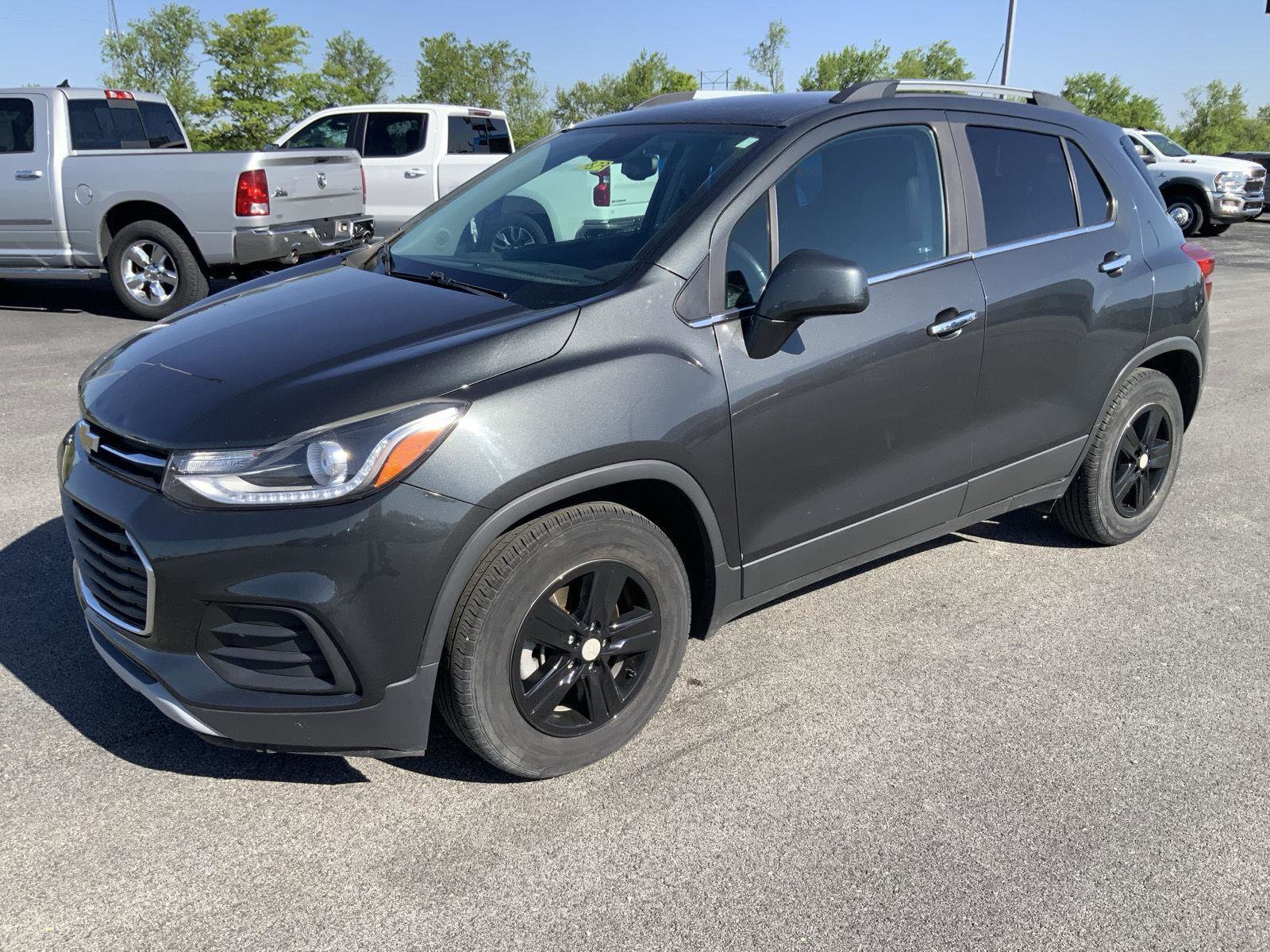 Used 2018 Chevrolet Trax LT w/ LT Convenience Package FWD image 4