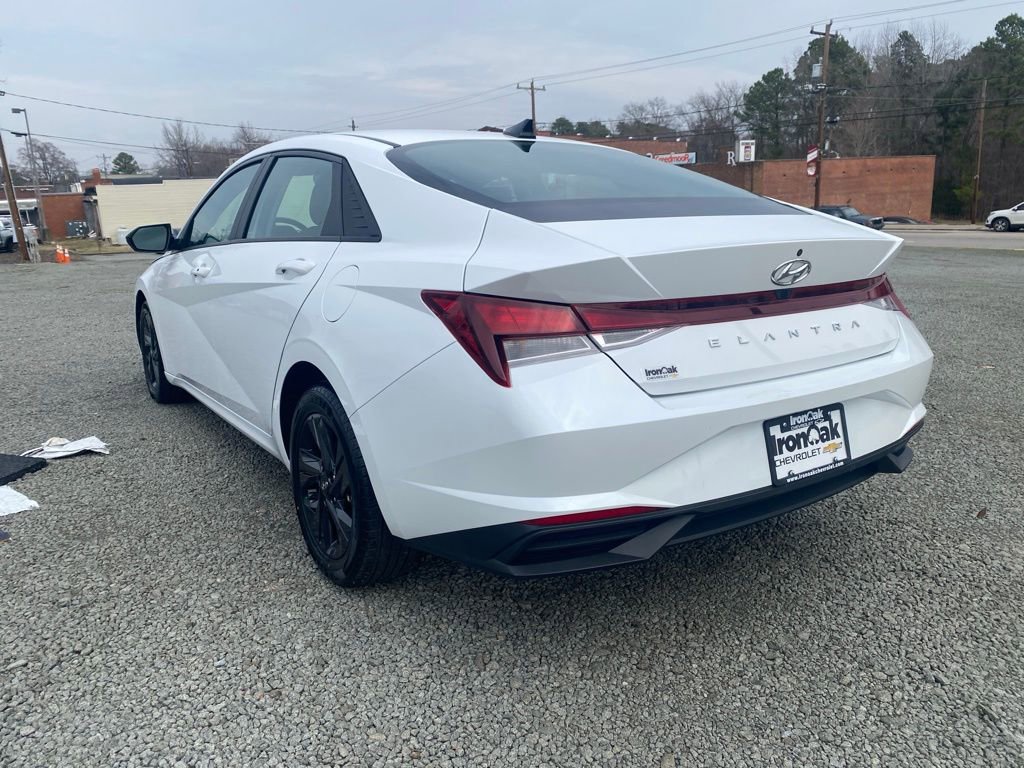 Used 2022 Hyundai Elantra SEL w/ Convenience Package image 4