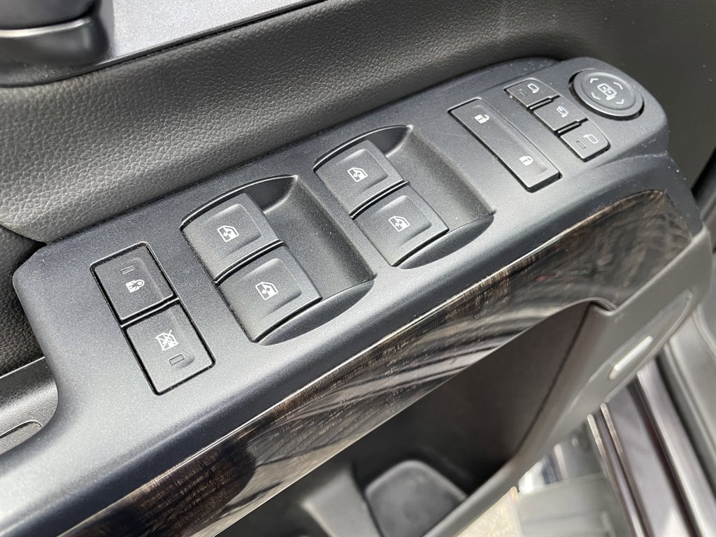 Used 2015 GMC Sierra 3500 Denali w/ Duramax Plus Package image 34