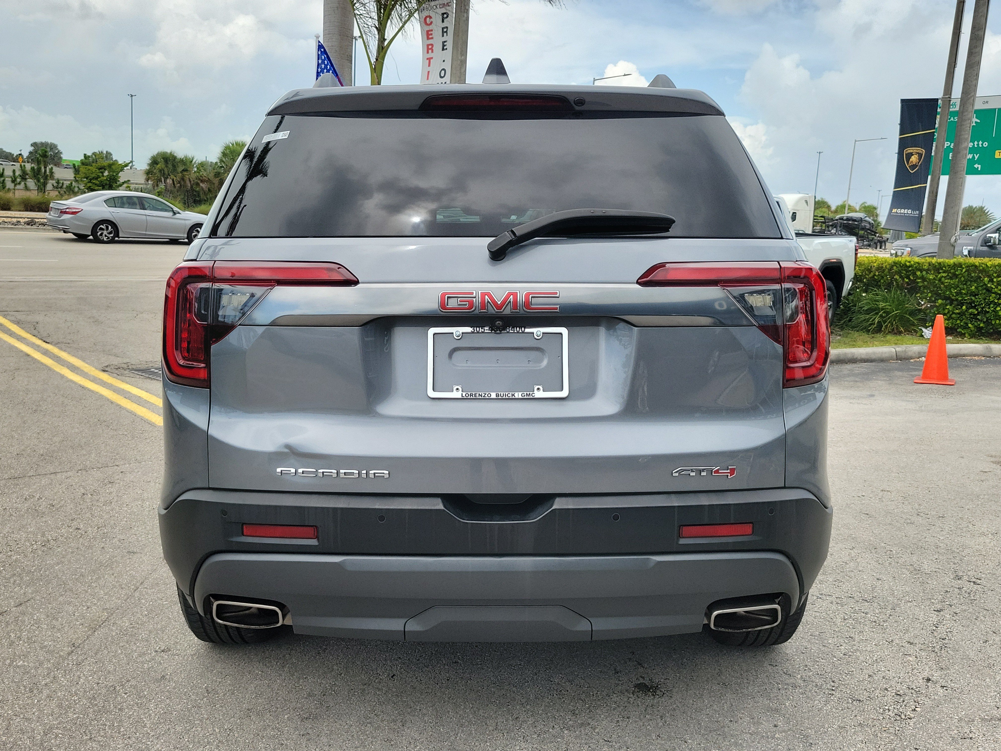 Used 2021 GMC Acadia AT4 w/ Trailering Package AWD/4WD image 6