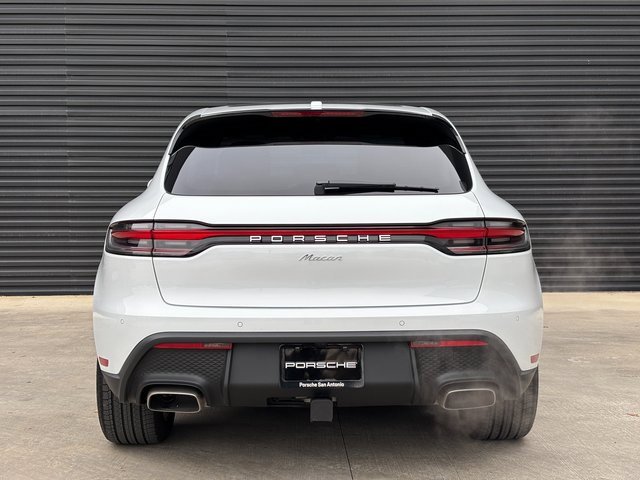 Certified 2025 Porsche Macan image 6