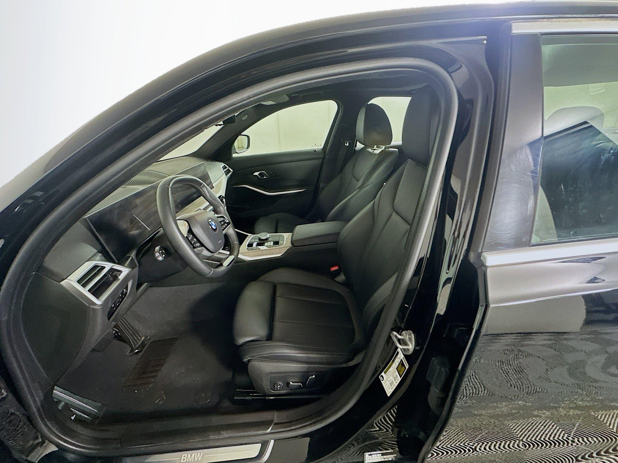 Used 2025 BMW 330i Sedan w/ Convenience Package image 13