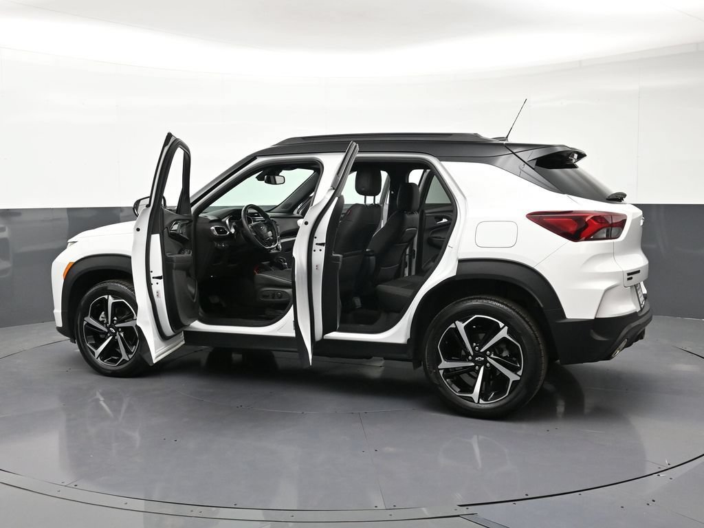 Certified 2023 Chevrolet TrailBlazer RS w/ Convenience Package AWD/4WD image 35