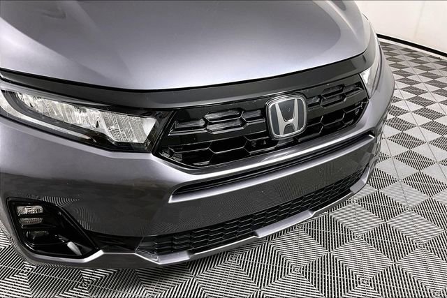 Used 2025 Honda Odyssey Elite image 32
