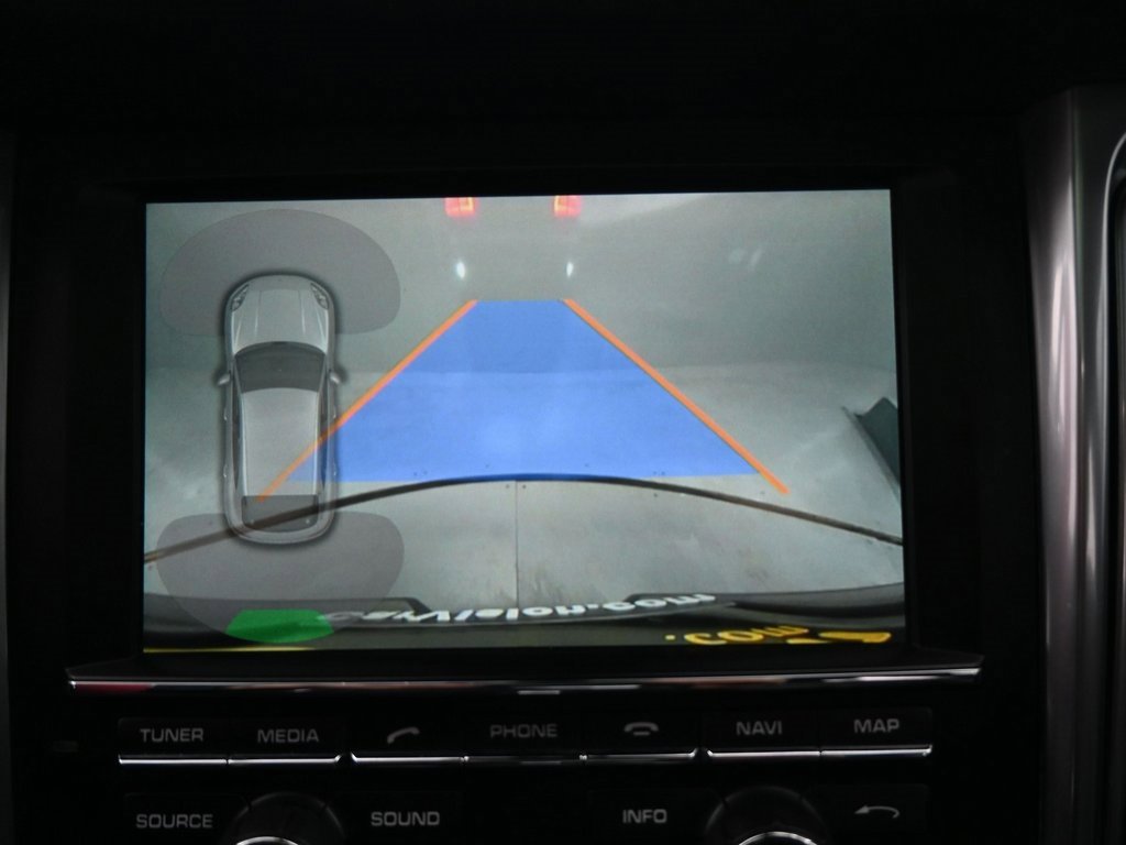 Used 2015 Porsche Macan S image 9