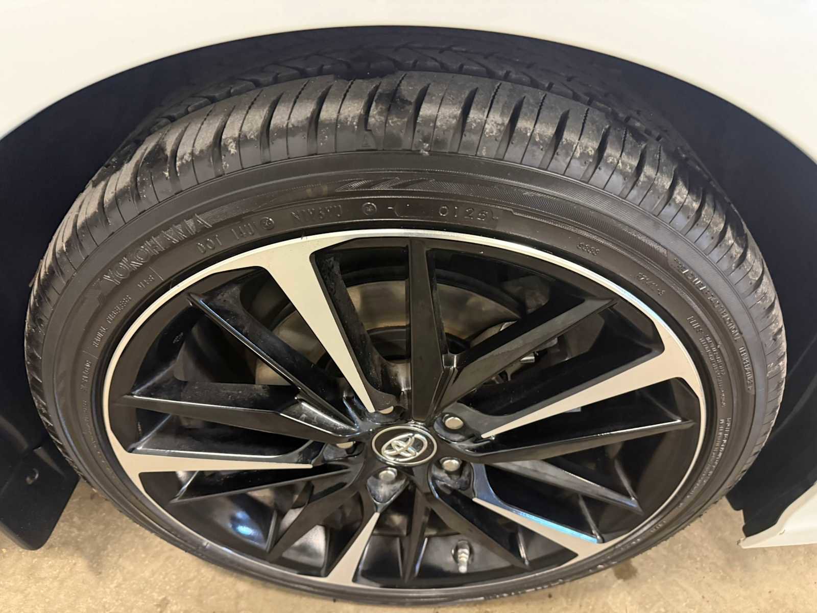 Used 2019 Toyota Camry XSE w/ Navigation Package image 12