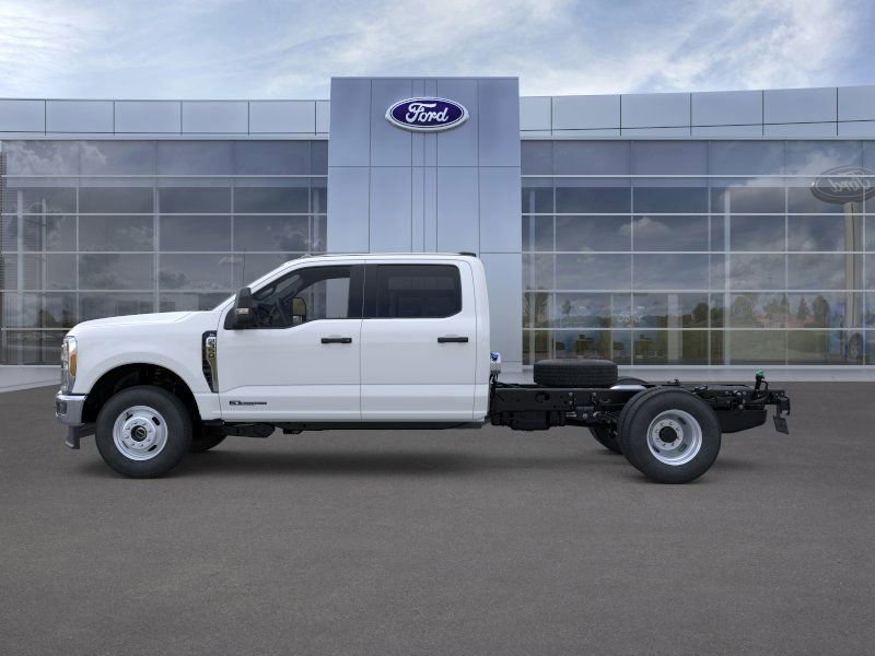 New 2026 Ford F350 XL w/ XL Chrome Package image 3