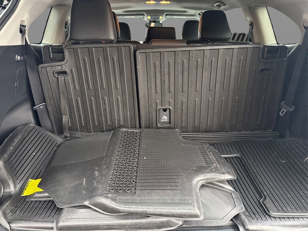 Used 2024 Toyota Highlander XLE image 11