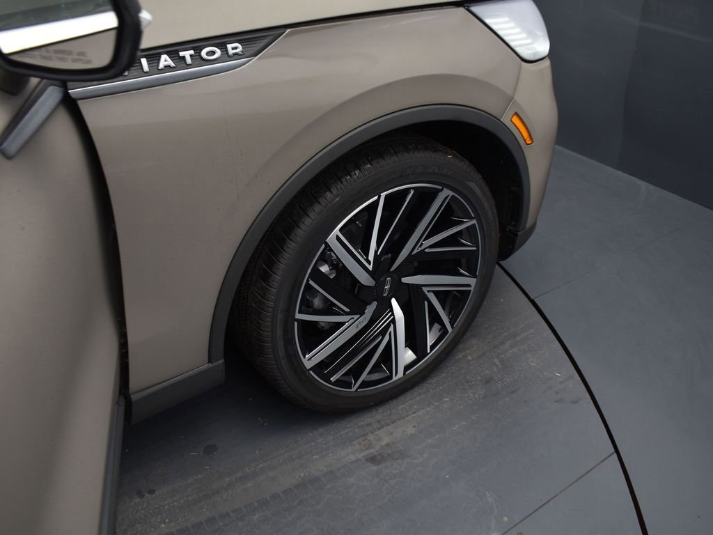 New 2025 Lincoln Aviator Reserve w/ Equipment Group 201A image 20