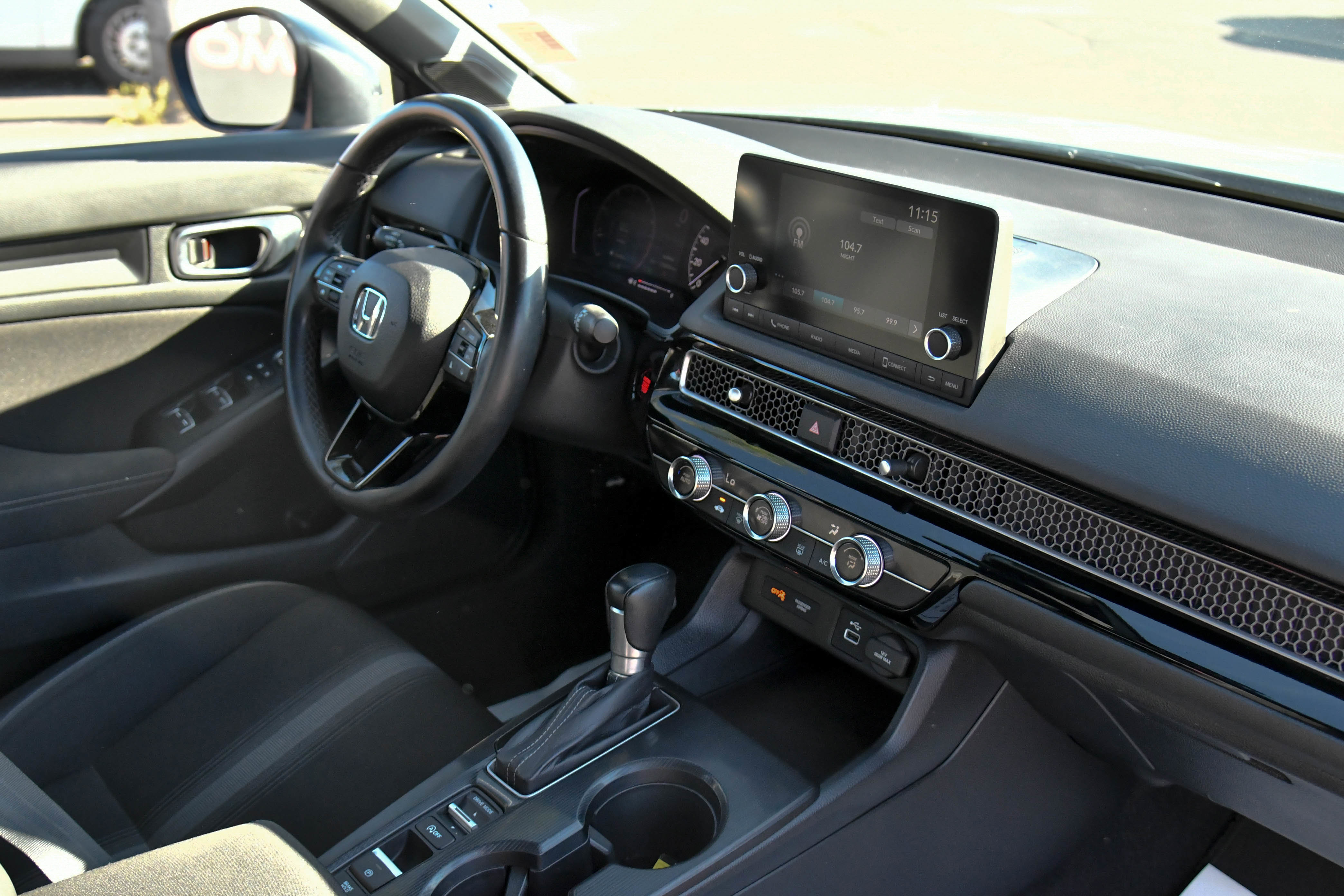 Used 2023 Honda Civic Sport image 40