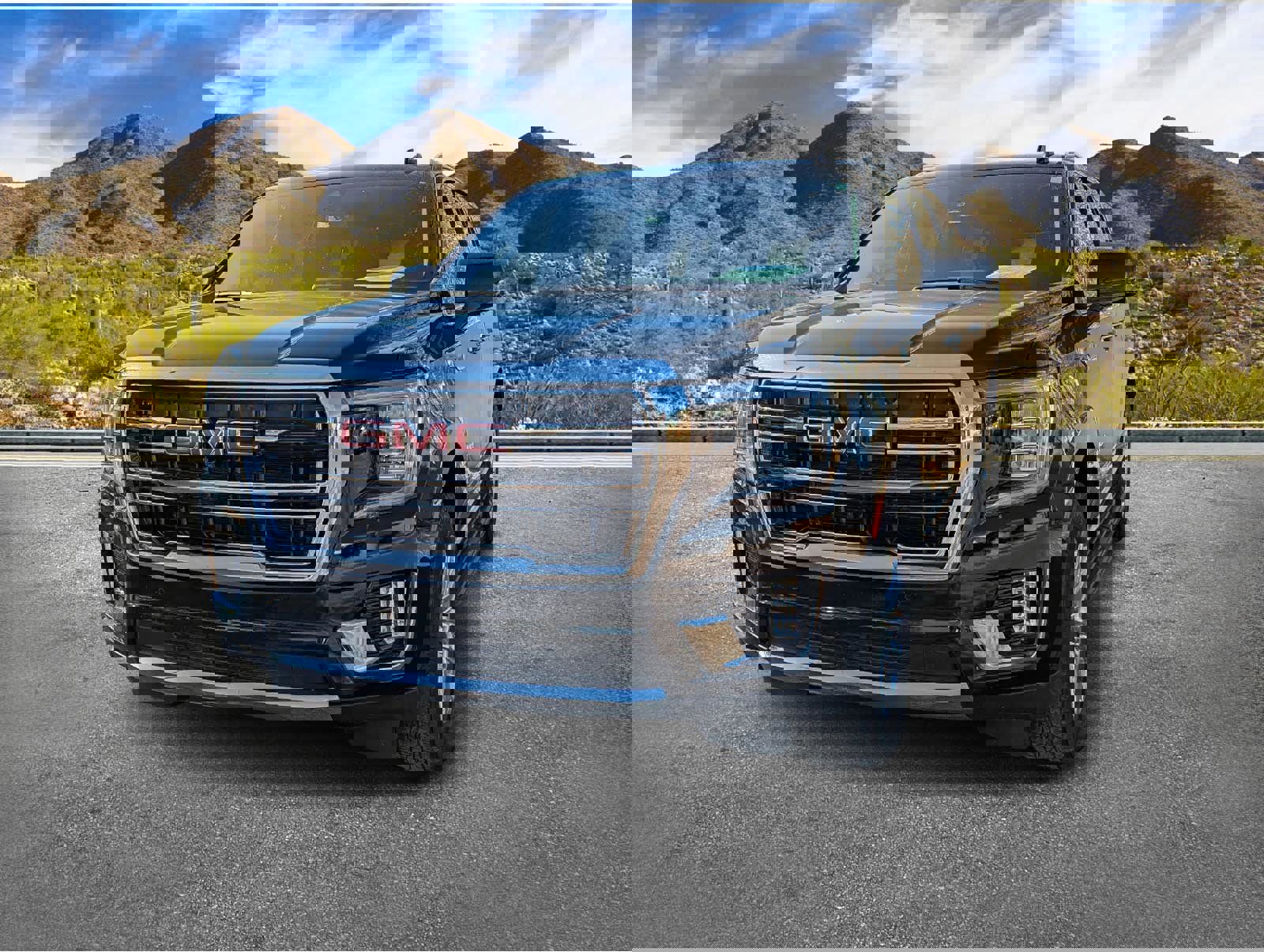 Used 2023 GMC Yukon XL SLT w/ SLT Luxury Package image 2