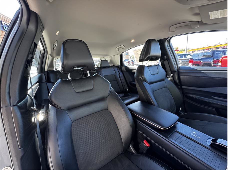 Used 2024 Nissan Ariya AWD image 15
