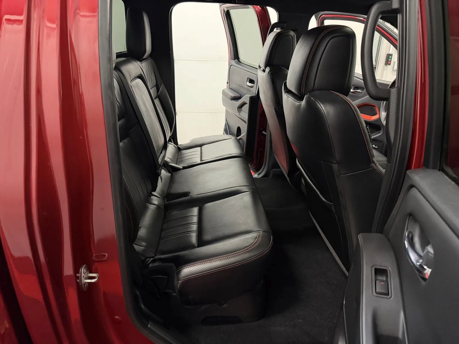 Used 2023 Nissan Frontier PRO-4X w/ Pro-4X Premium Package AWD/4WD image 48