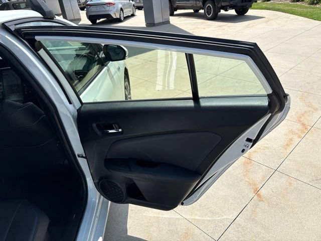 Used 2022 Toyota Prius Prime XLE FWD image 30