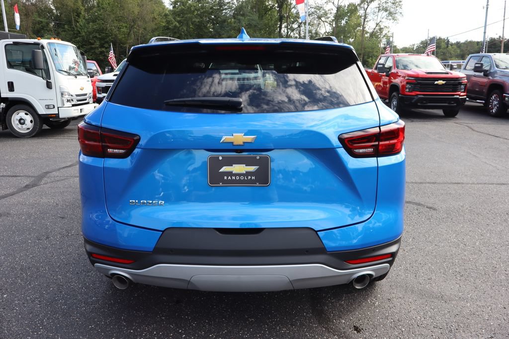 New 2026 Chevrolet Blazer LT w/ Convenience Package FWD image 31