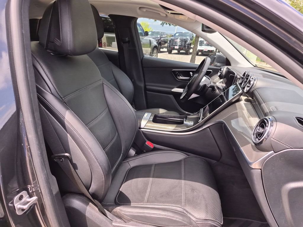 Used 2024 Mercedes-Benz GLC 300 4MATIC image 38