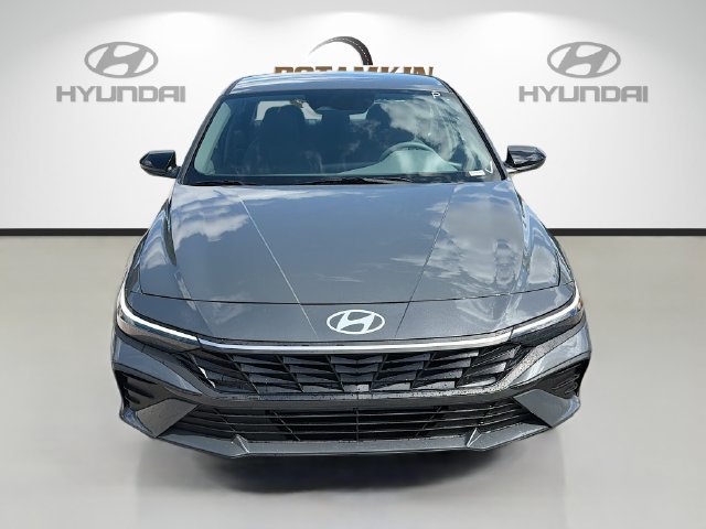 Certified 2026 Hyundai Elantra Sport FWD image 3