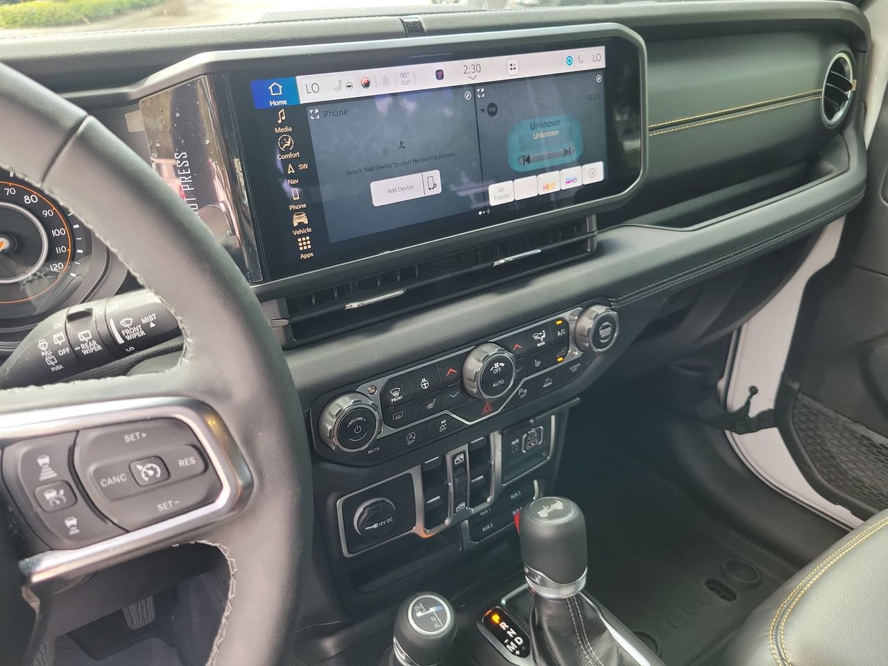 Used 2025 Jeep Wrangler Unlimited Sahara AWD/4WD image 21