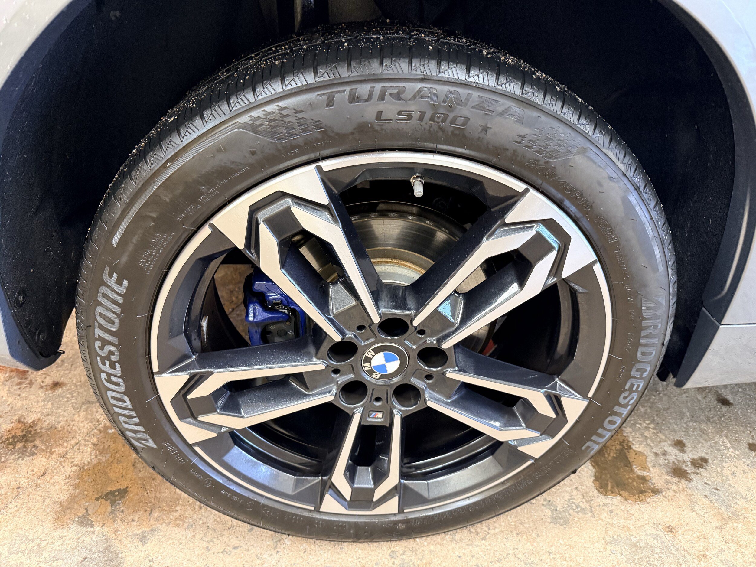 Used 2026 BMW X2 xDrive28i w/ M Sport Package AWD/4WD image 17