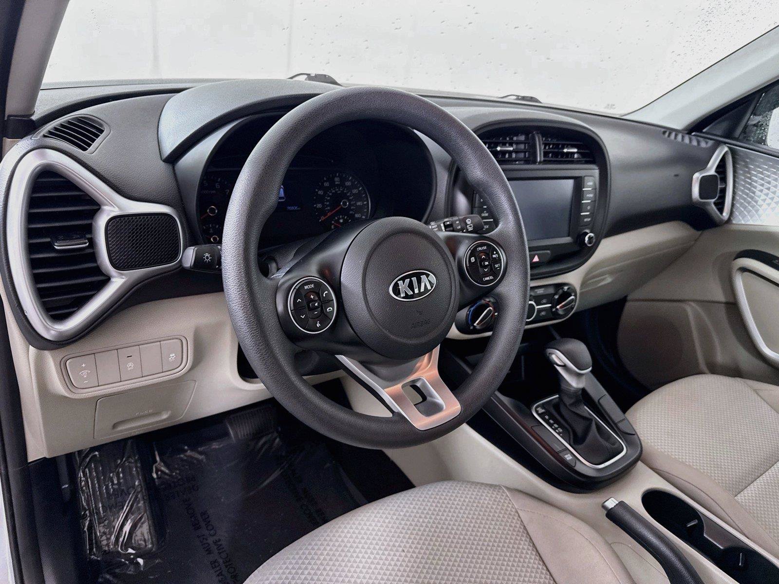Used 2021 Kia Soul LX FWD image 4