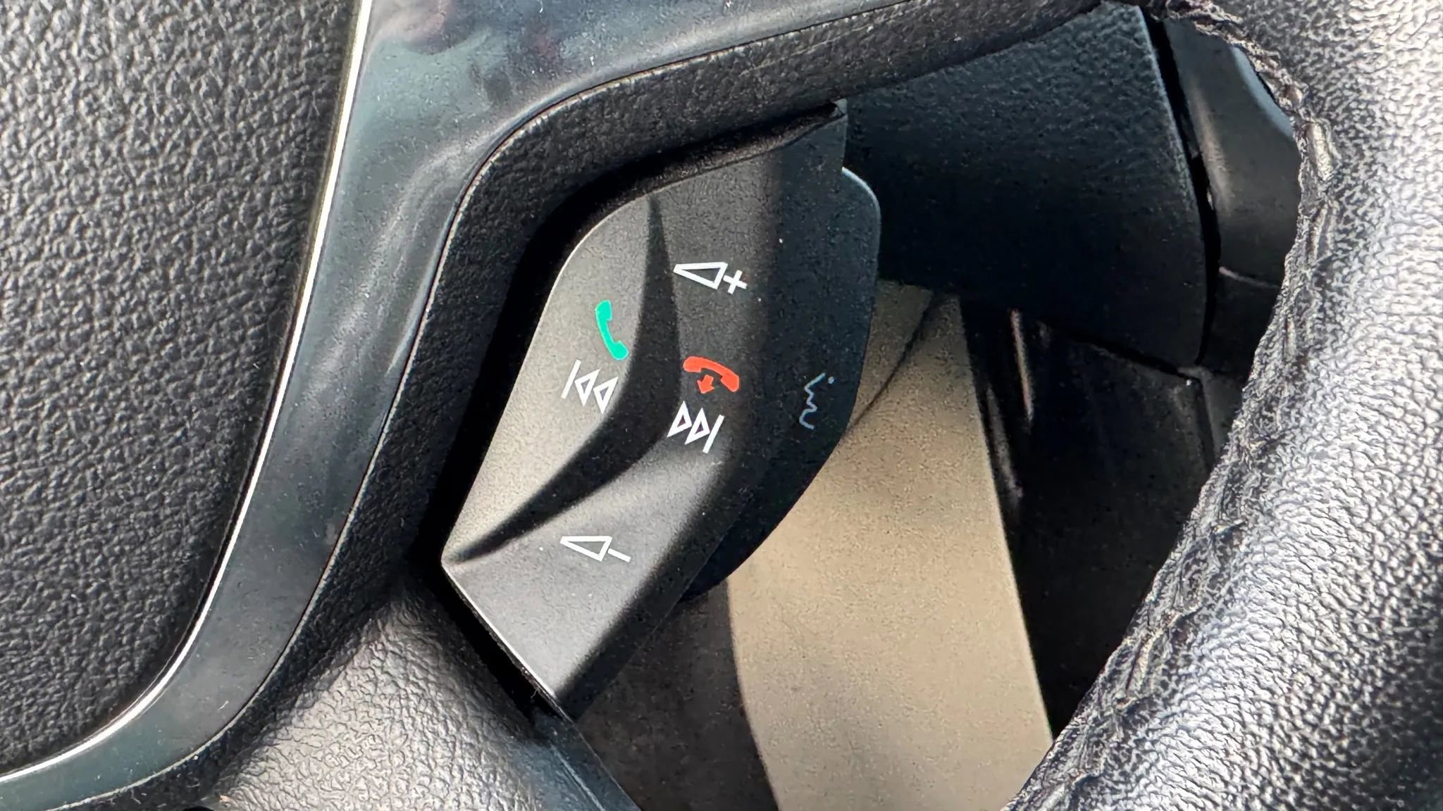 Used 2016 Ford Focus Electric Hatchback w/ Exterior Protection Package image 24