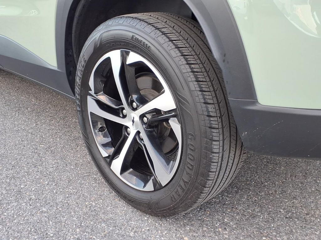 Certified 2024 Chevrolet Trax RS w/ Driver Confidence Package FWD image 9