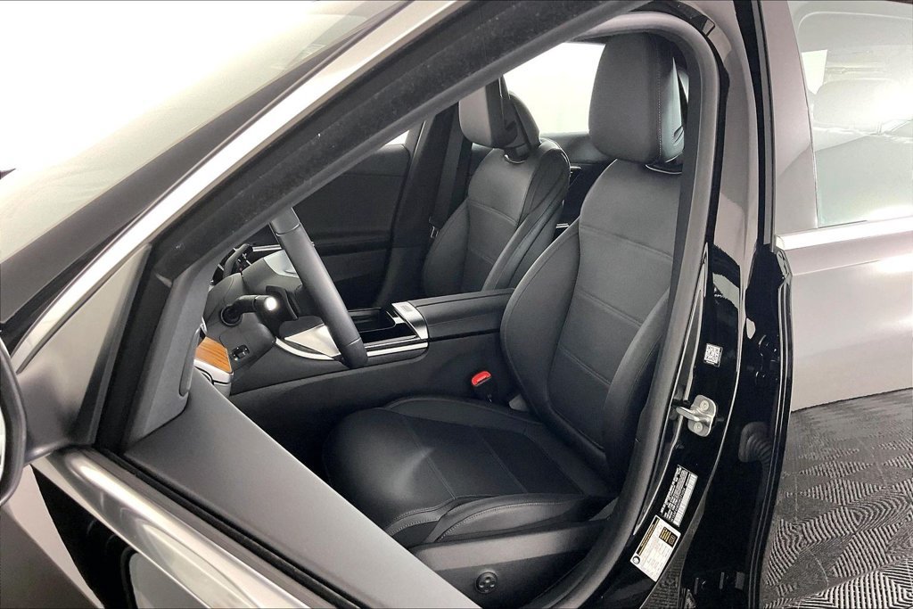 Certified 2025 Mercedes-Benz C 300 4MATIC Sedan image 17