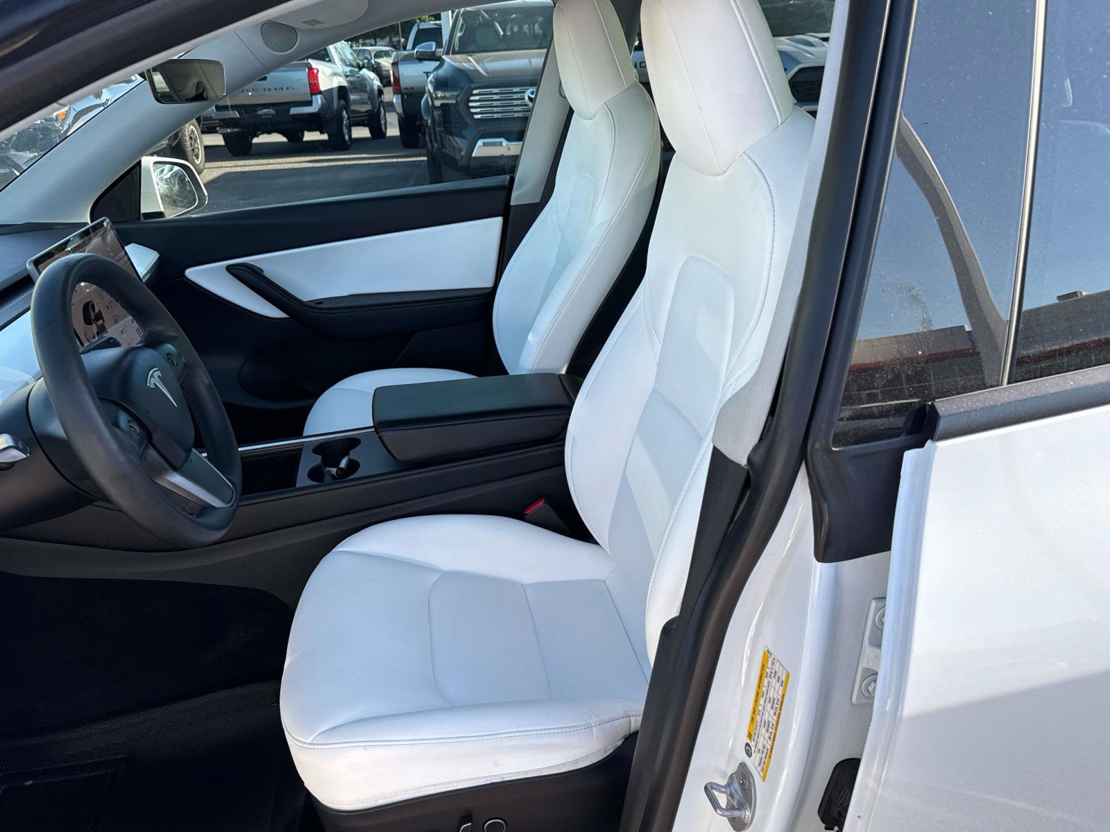 Used 2021 Tesla Model Y Long Range AWD/4WD image 11
