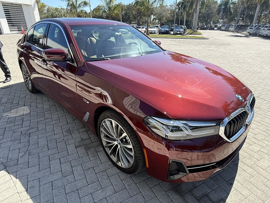Certified 2023 BMW 530e w/ Convenience Package image 11