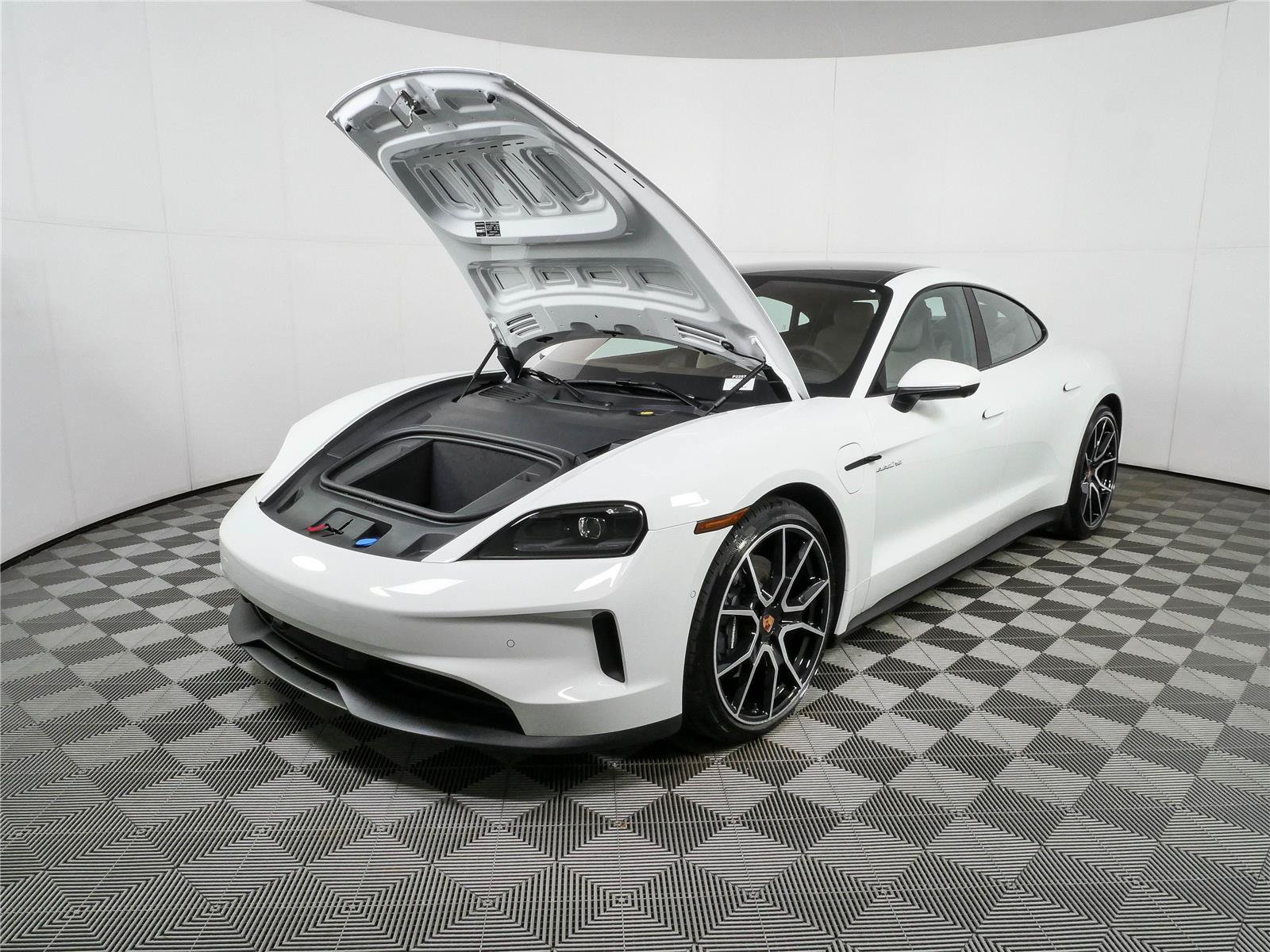 New 2026 Porsche Taycan AWD/4WD image 35