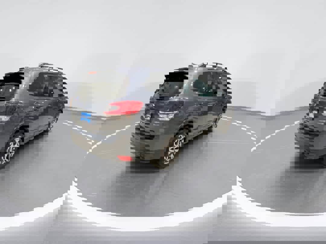 Used 2023 Subaru Forester Premium image 8