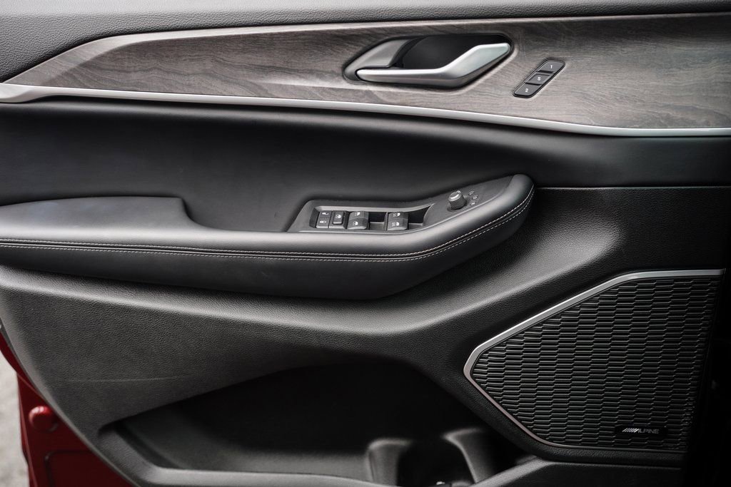 Used 2024 Jeep Grand Cherokee Limited 4xe image 37