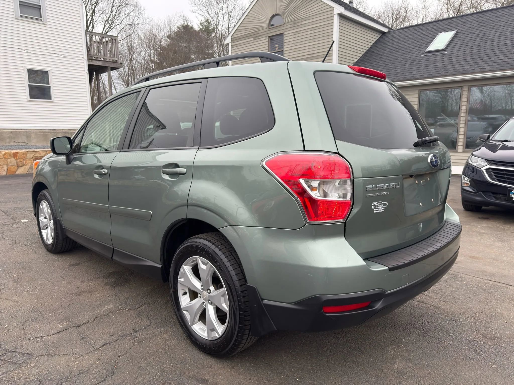 Used 2015 Subaru Forester 2.5i Premium w/ All-Weather Package image 5