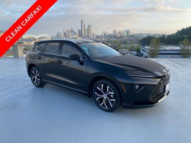 Used 2025 Toyota Crown Signia AWD/4WD image 1