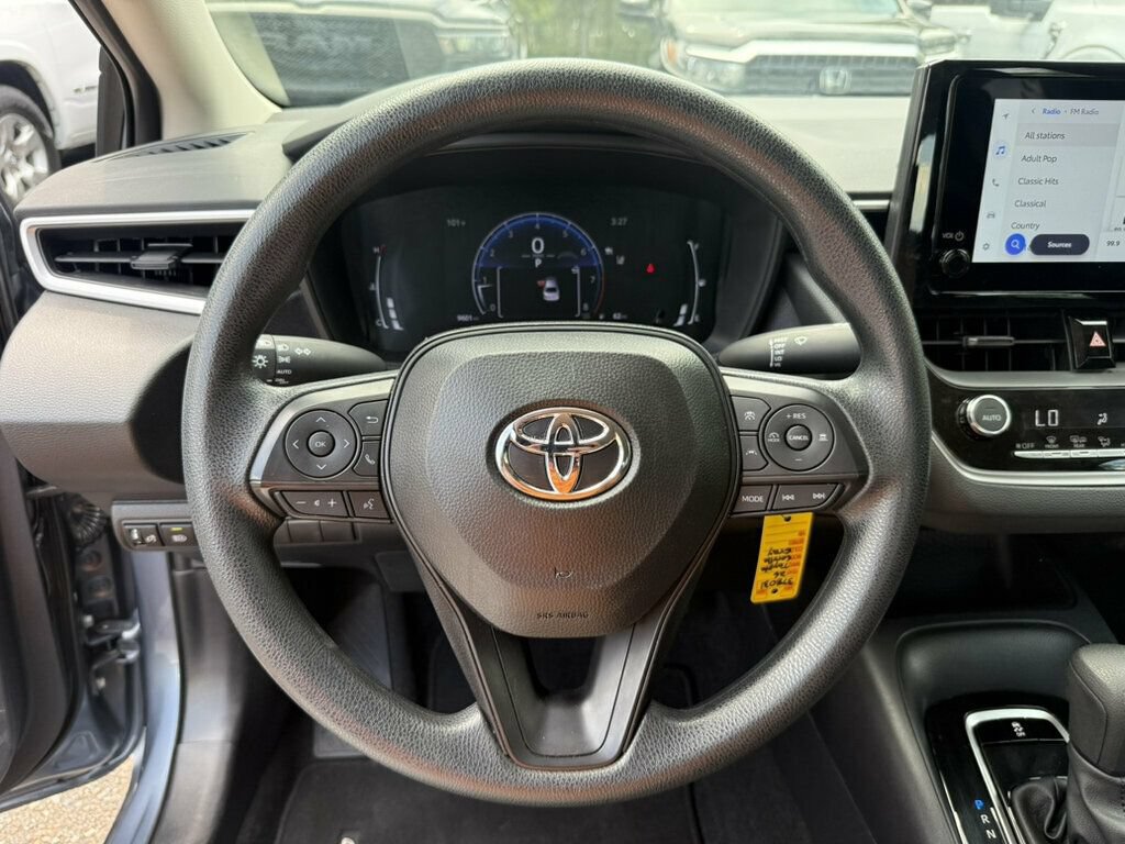 Used 2026 Toyota Corolla LE FWD image 5